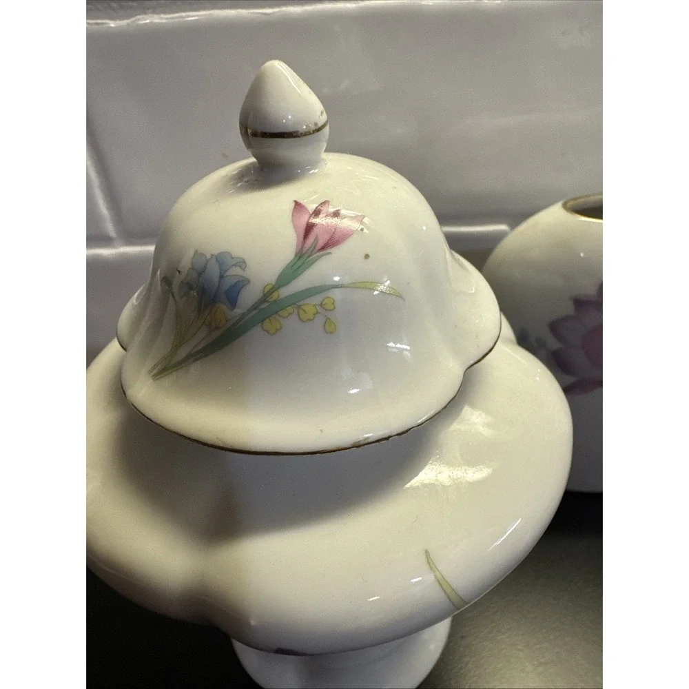 Japan Toyo Vase Jar Set of 3 with Beautiful Floral Design Gold Trim Cottage Core